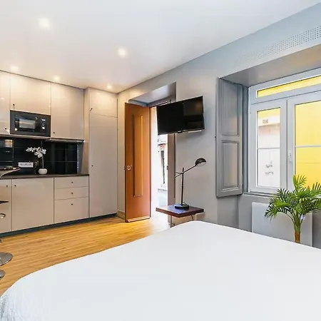 Typical Mouraria By Hosty Apartment *