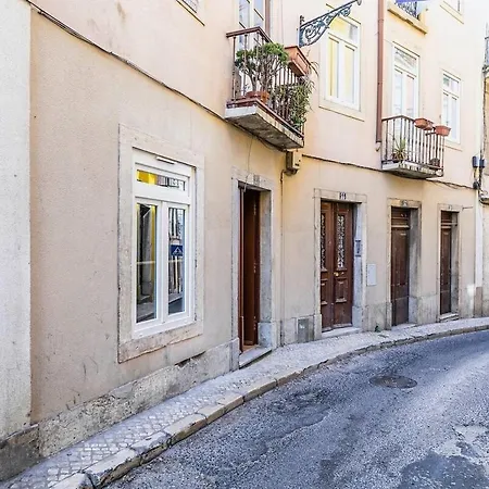 Typical Mouraria * Lisbon